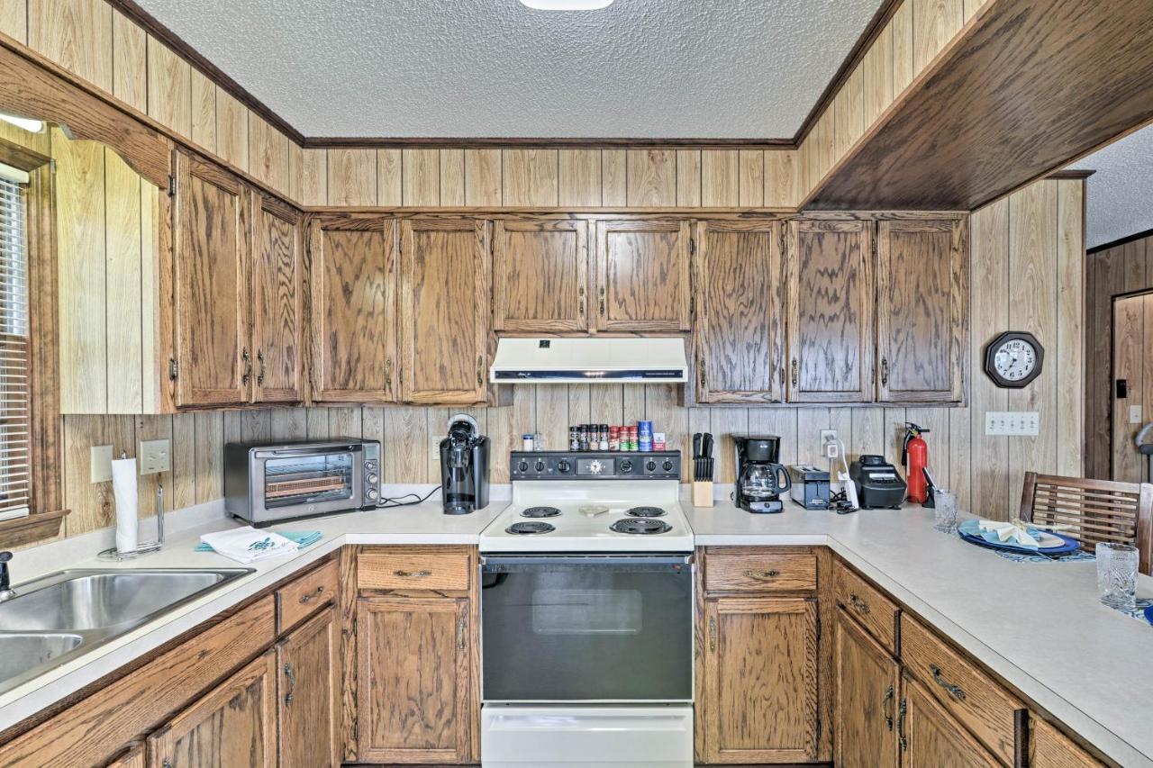 Pet-Friendly Second Row House Steps To Beach! Holden Beach Εξωτερικό φωτογραφία