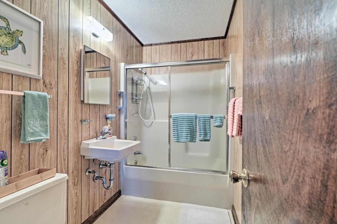 Pet-Friendly Second Row House Steps To Beach! Holden Beach Εξωτερικό φωτογραφία