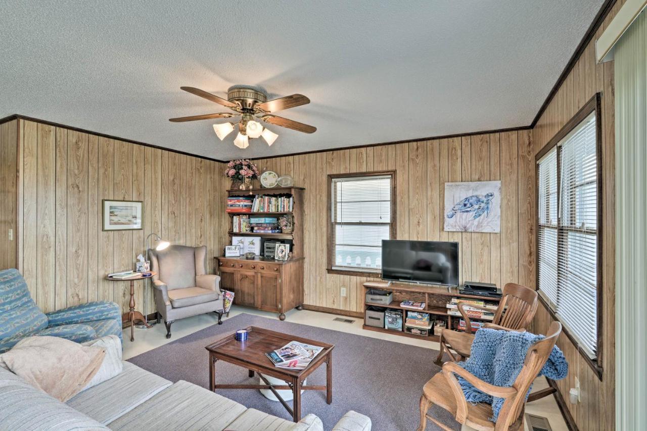 Pet-Friendly Second Row House Steps To Beach! Holden Beach Εξωτερικό φωτογραφία